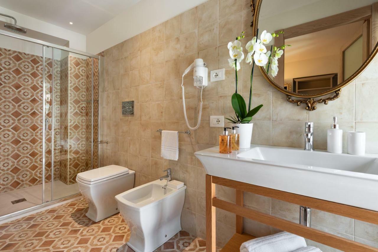 Corte Realdi Luxury Rooms Torino ภายนอก รูปภาพ