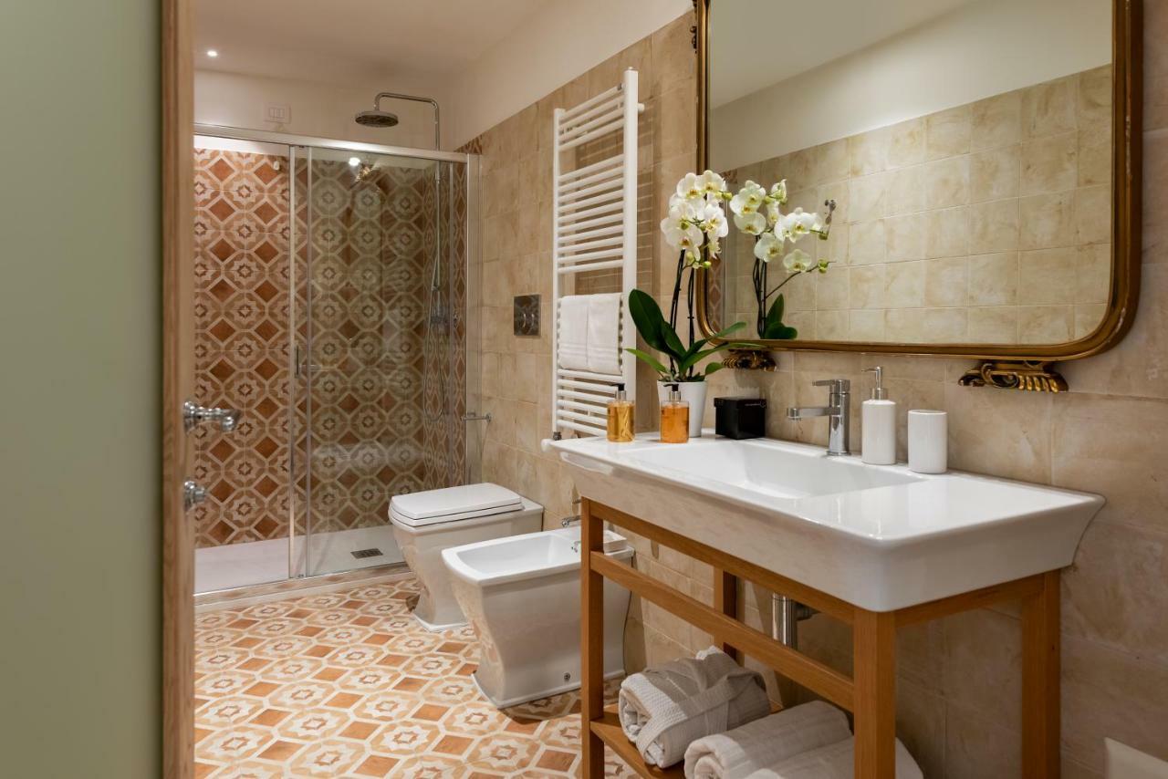 Corte Realdi Luxury Rooms Torino ภายนอก รูปภาพ